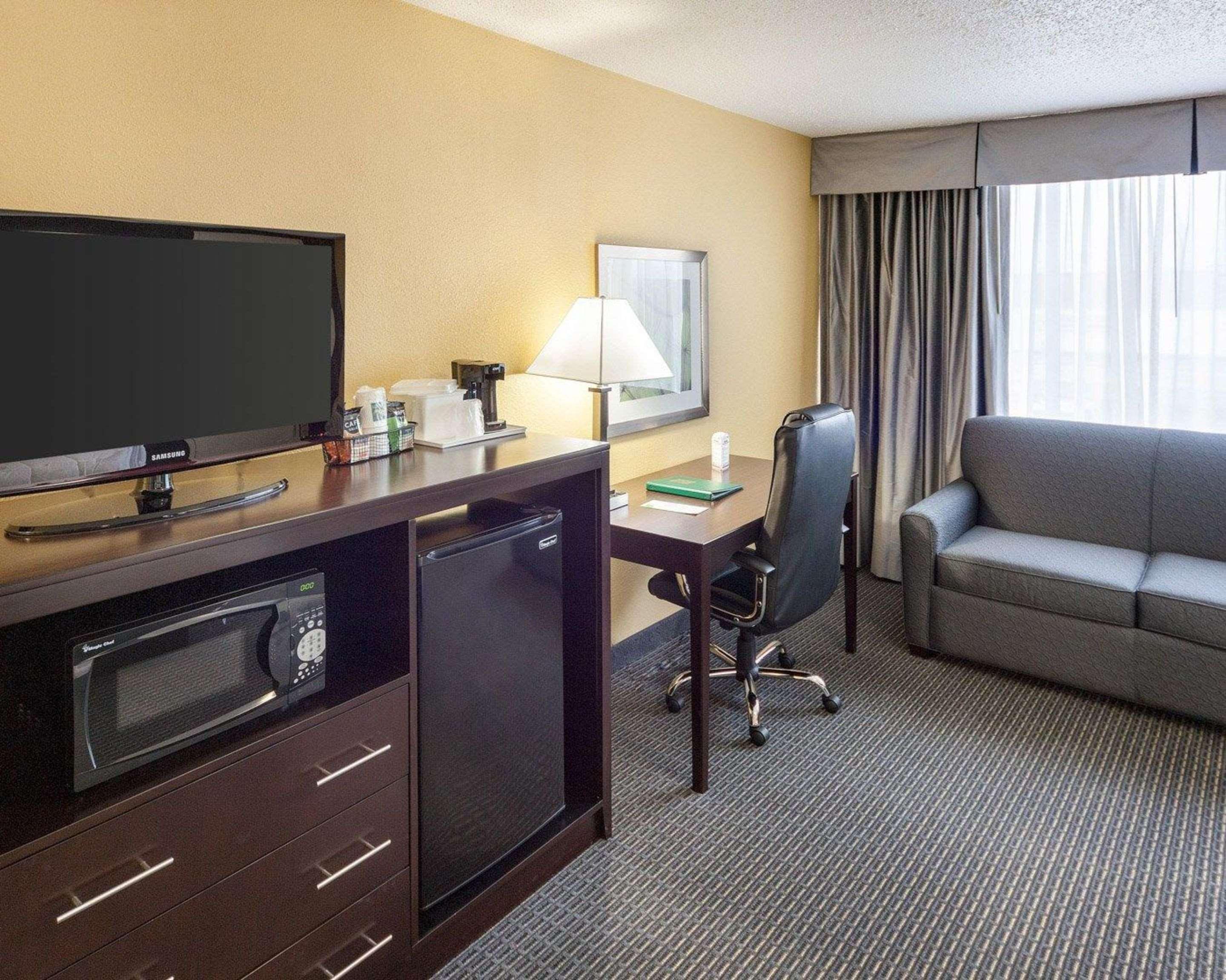 Quality Inn Montpelier Экстерьер фото