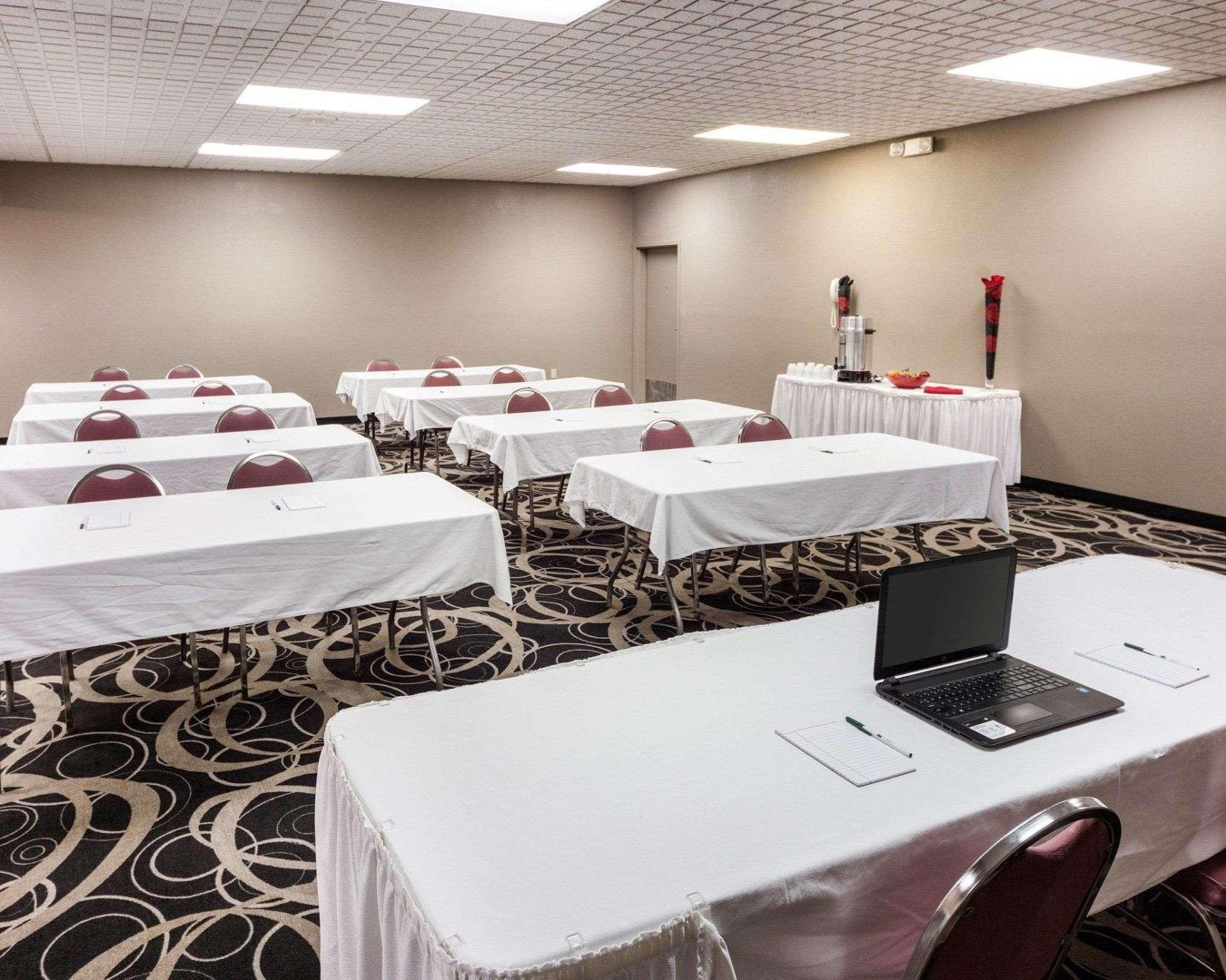 Quality Inn Montpelier Экстерьер фото