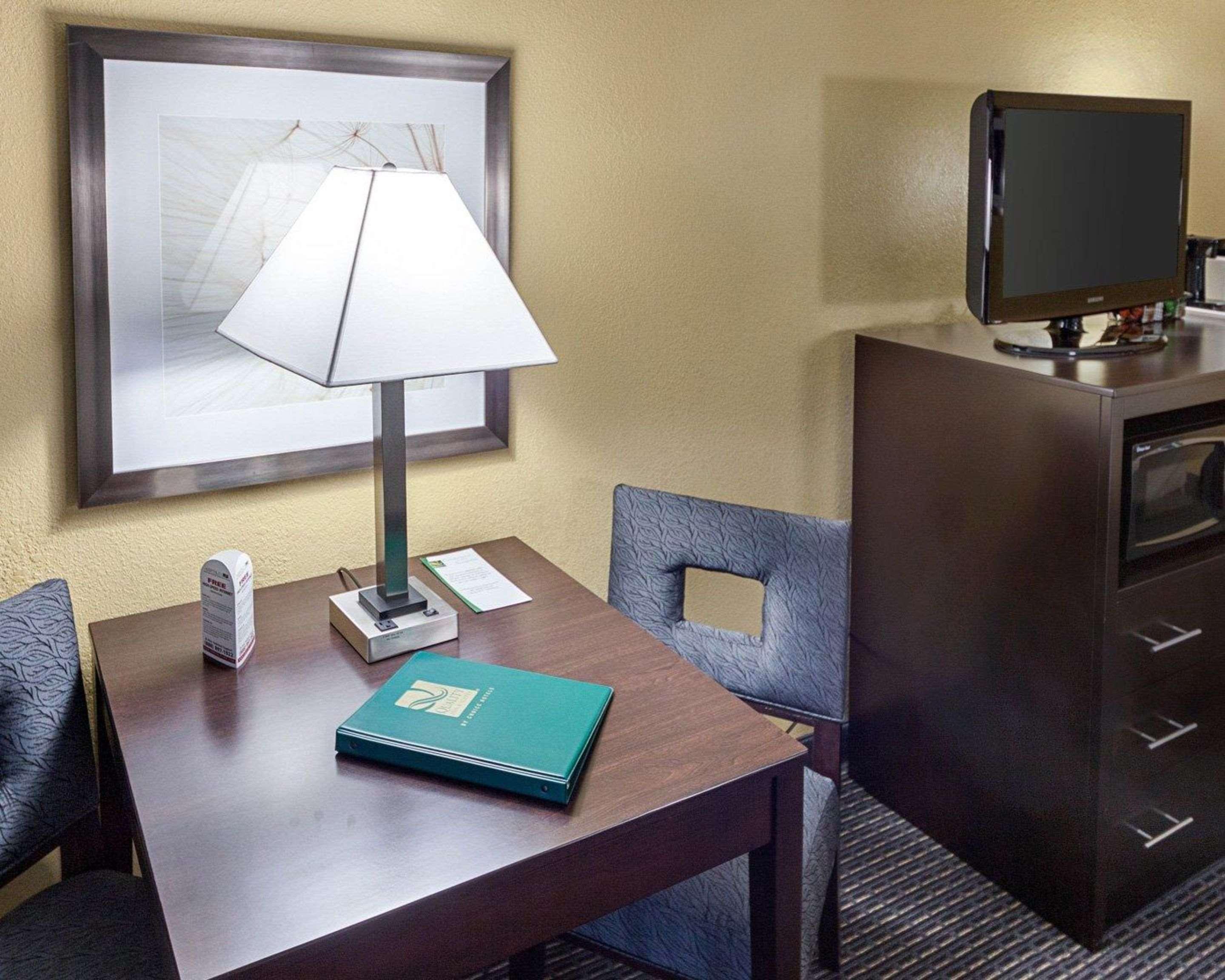 Quality Inn Montpelier Экстерьер фото