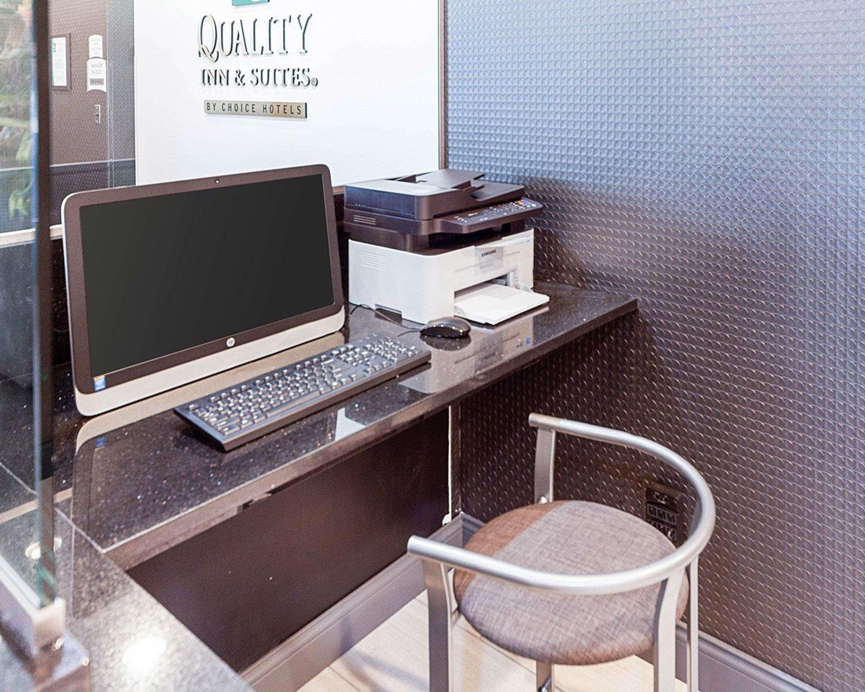 Quality Inn Montpelier Экстерьер фото