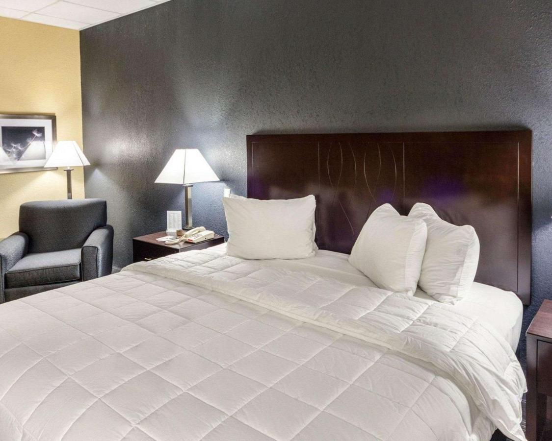 Quality Inn Montpelier Экстерьер фото